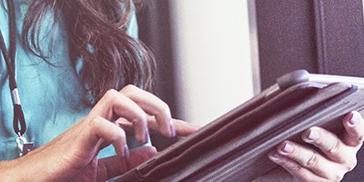 e-hälsa-sjuksyster-med-tablet